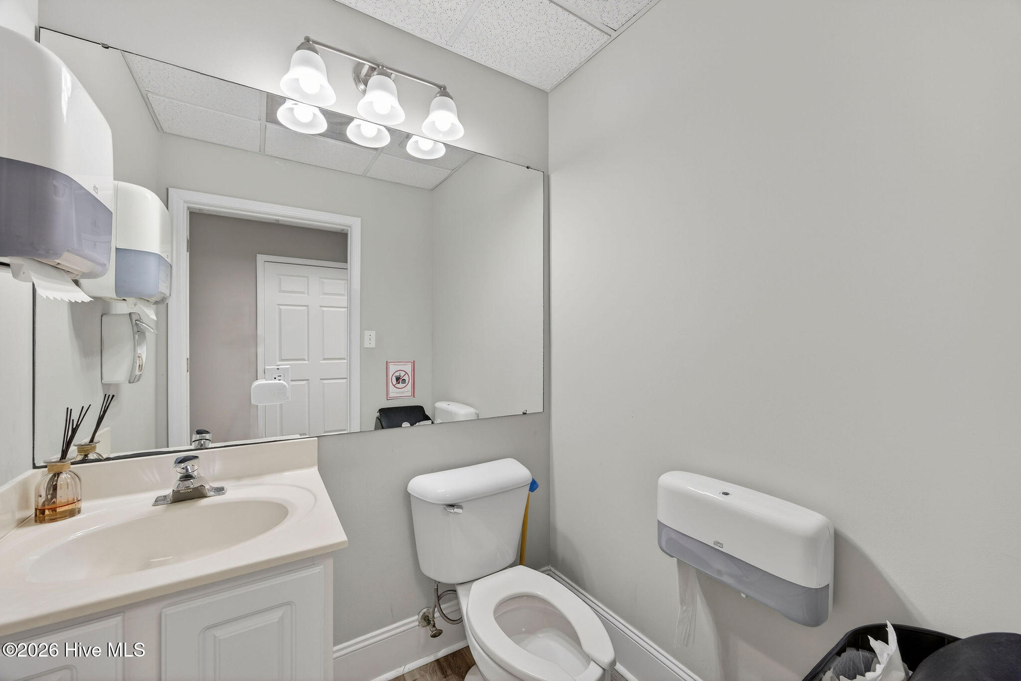 main property photo 46
