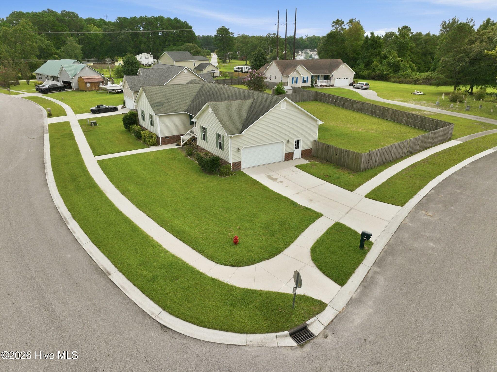 main property photo 40