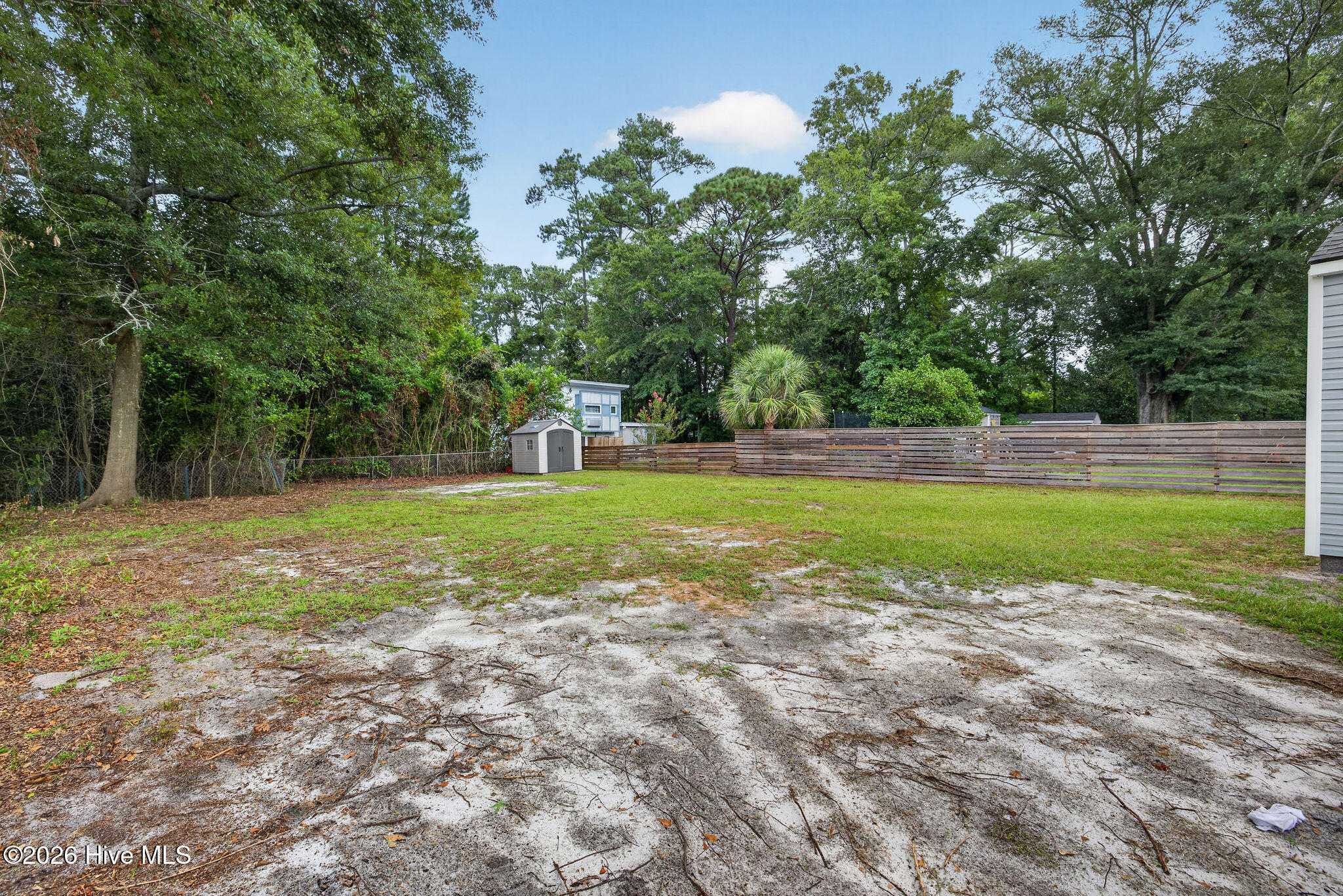 main property photo 27