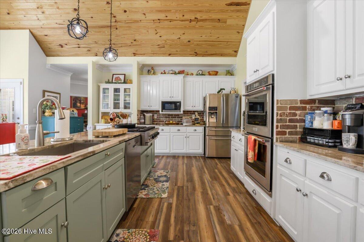 main property photo 13