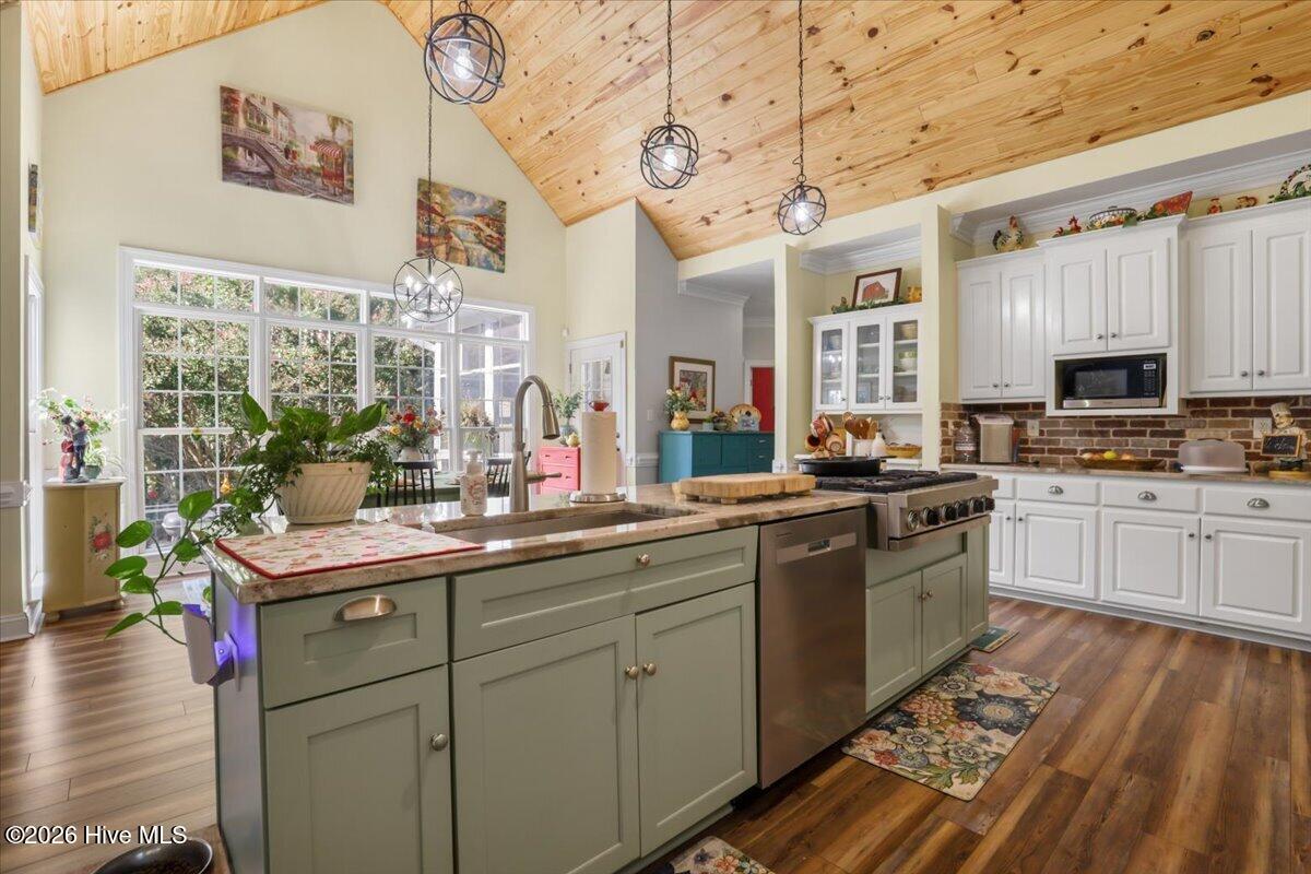 main property photo 14
