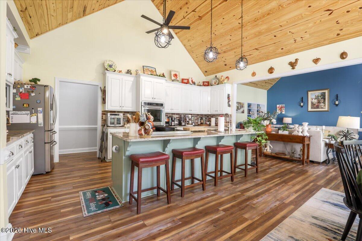main property photo 16