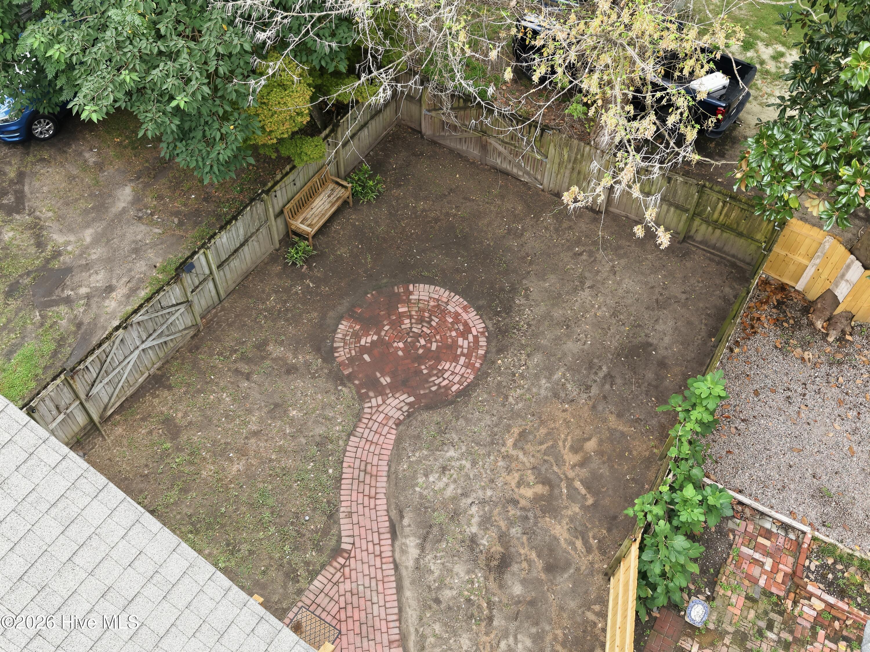 main property photo 39