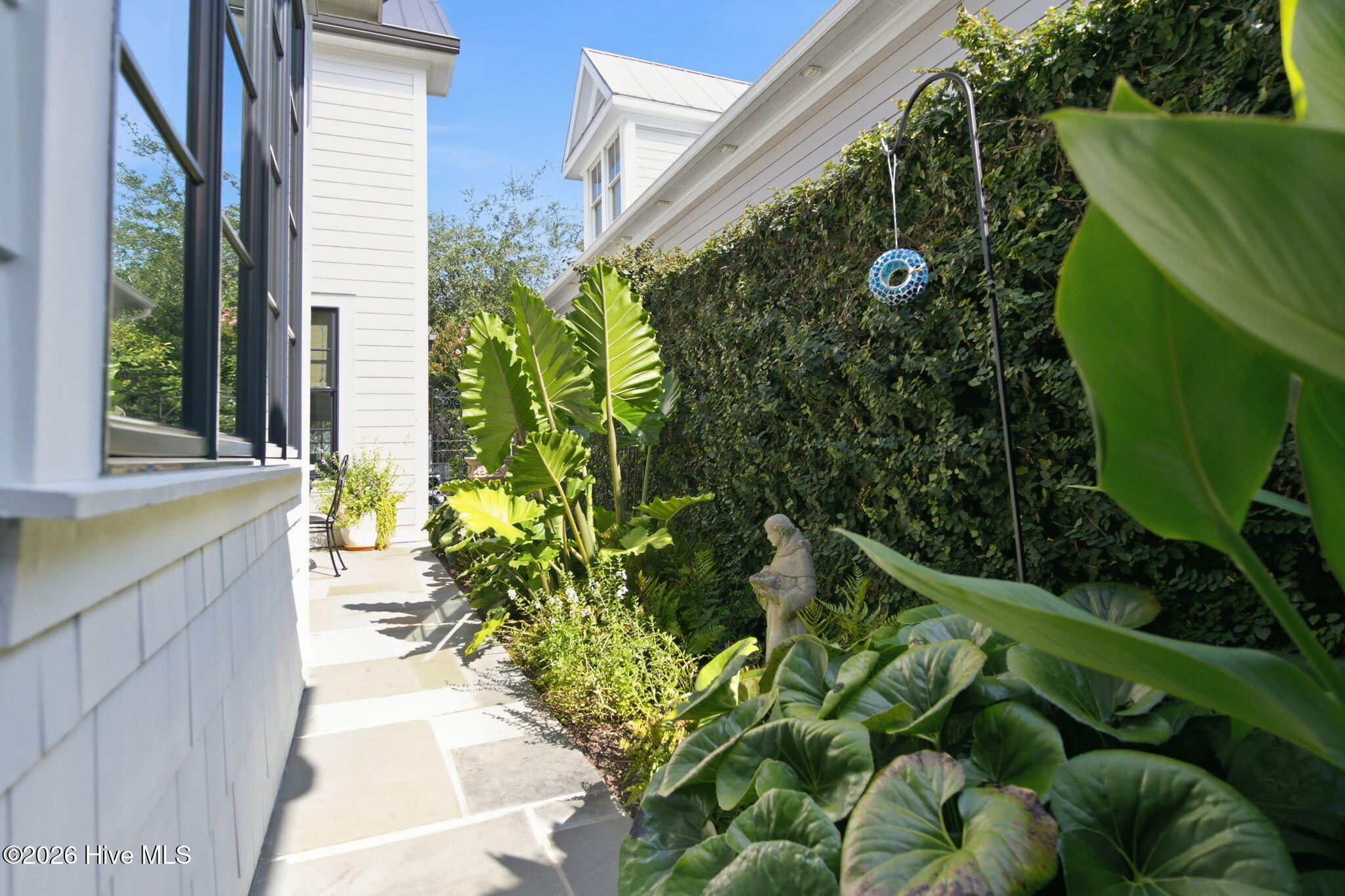 main property photo 51
