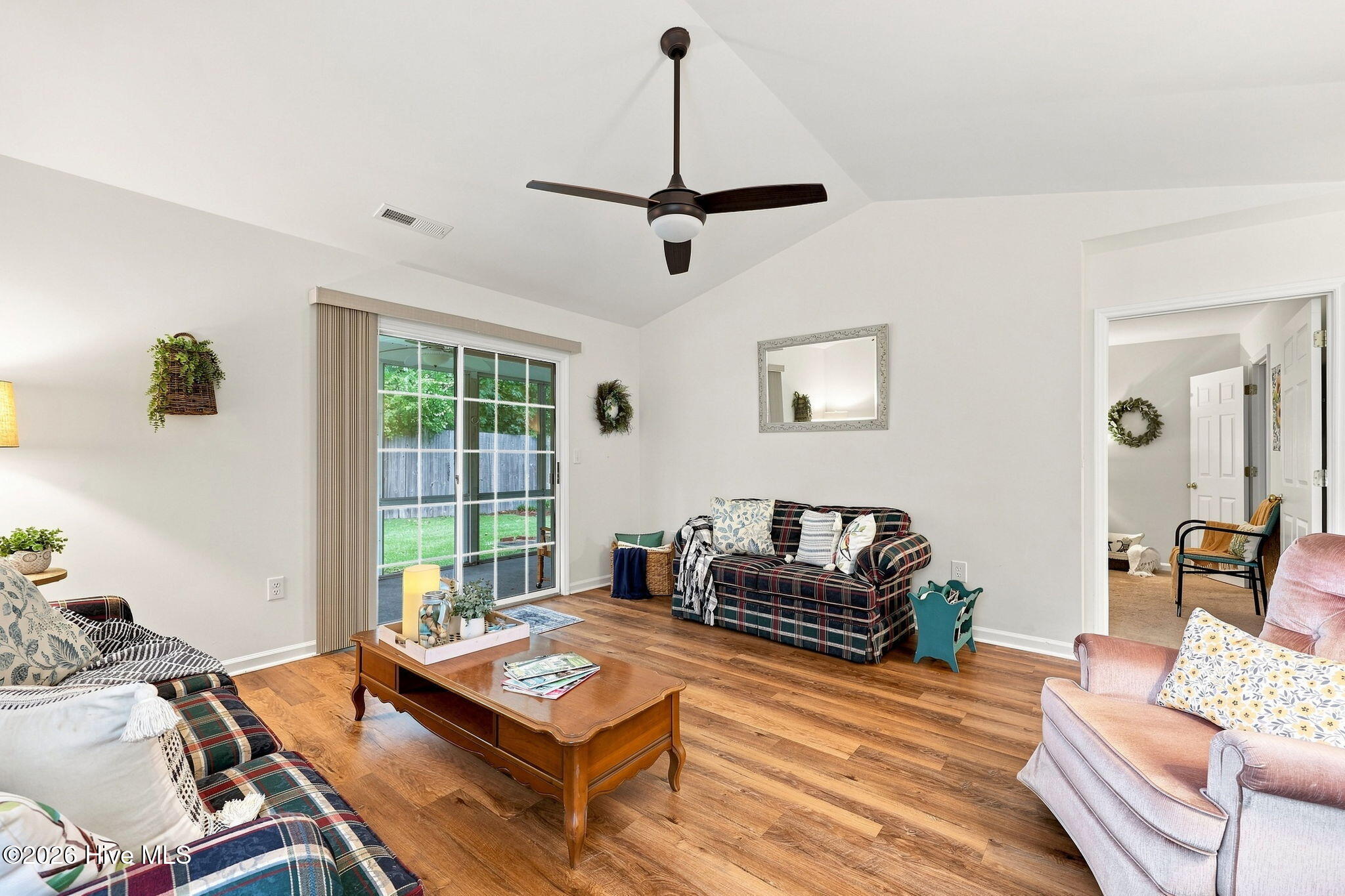 property viewer photo 15