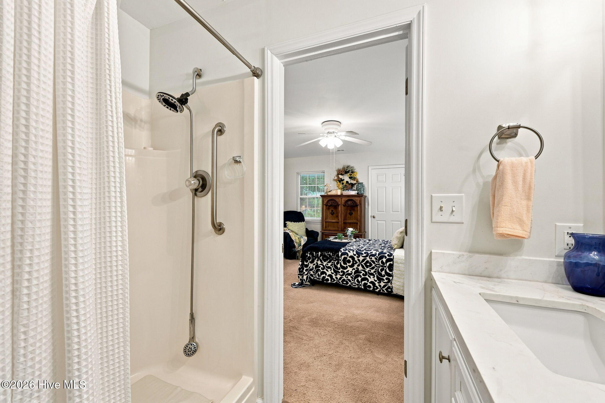 property viewer photo 20