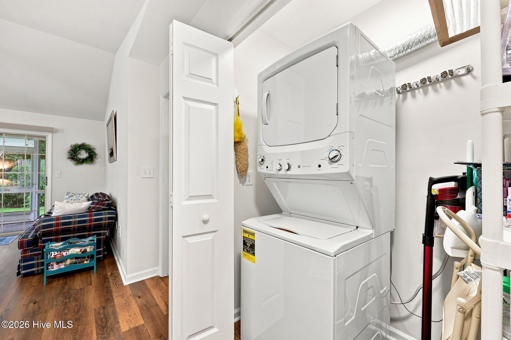 property viewer photo 27