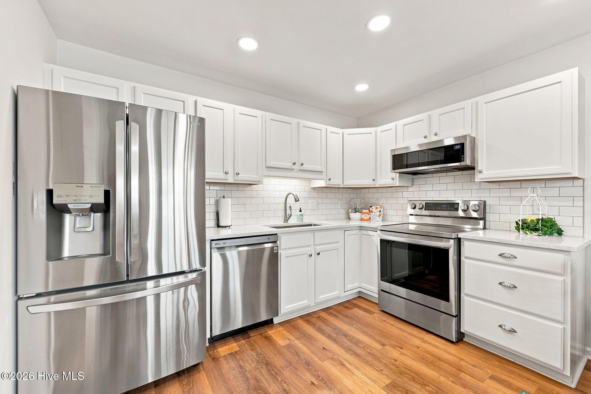 property viewer photo 4