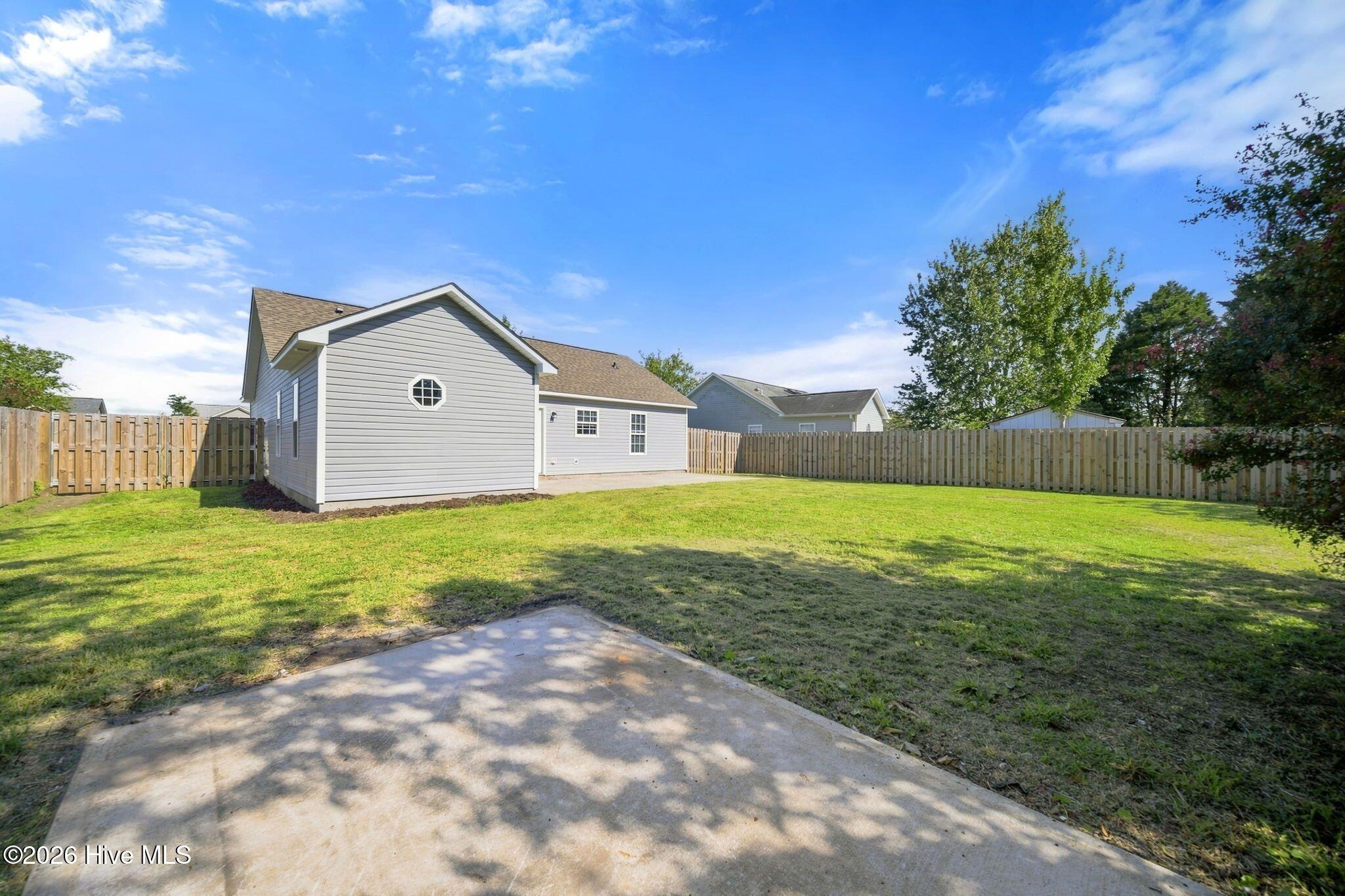 main property photo 25