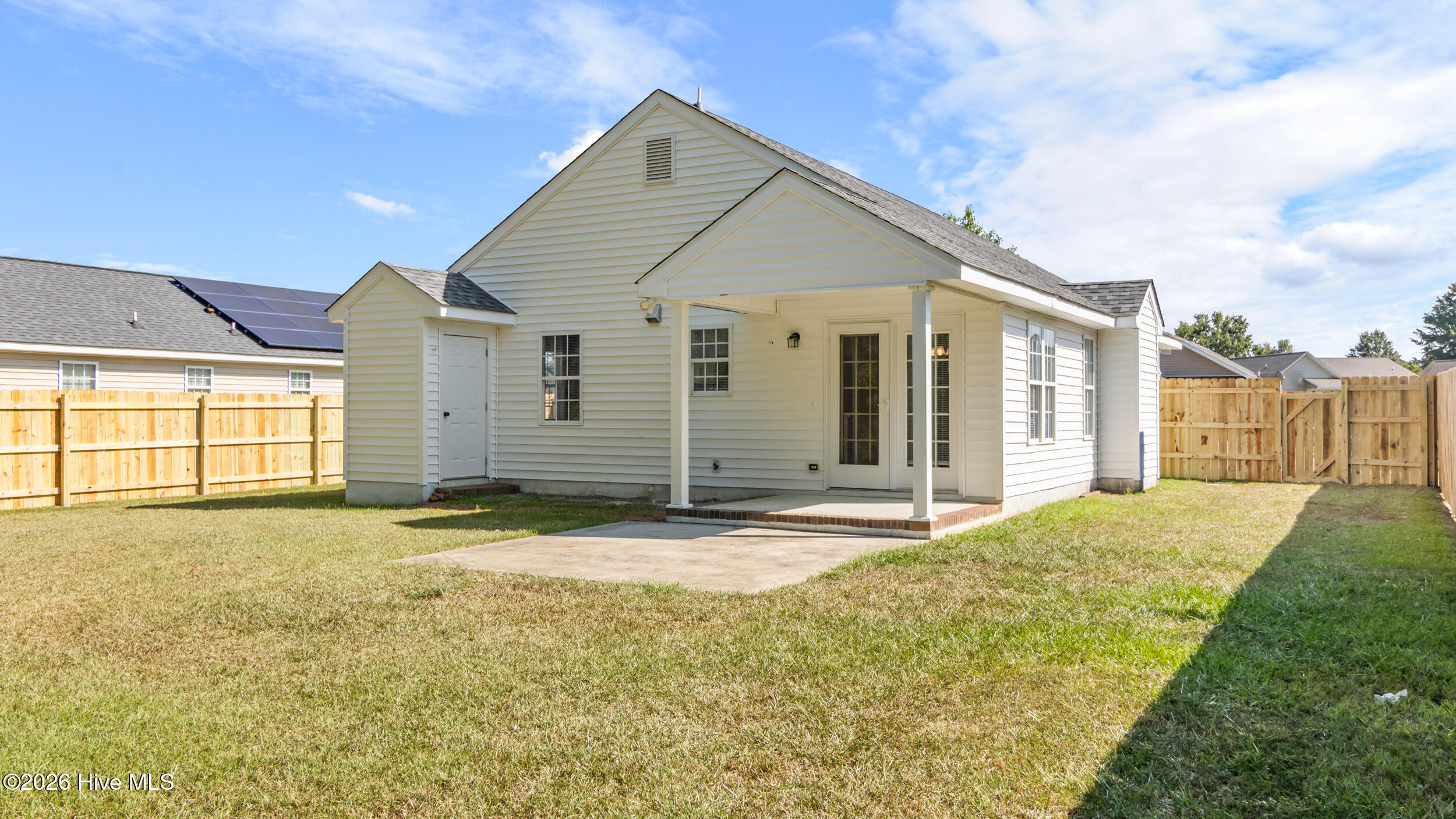 main property photo 17