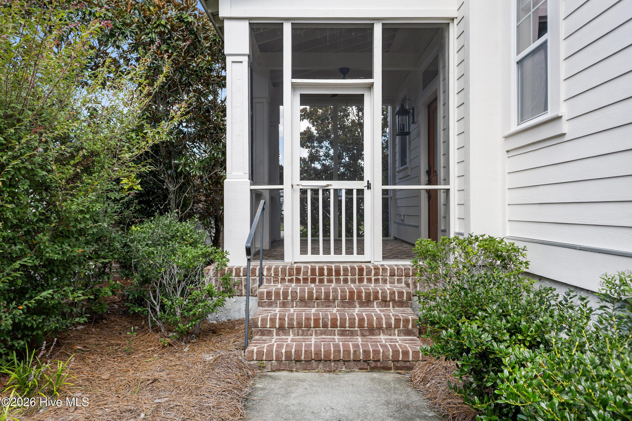 main property photo 23