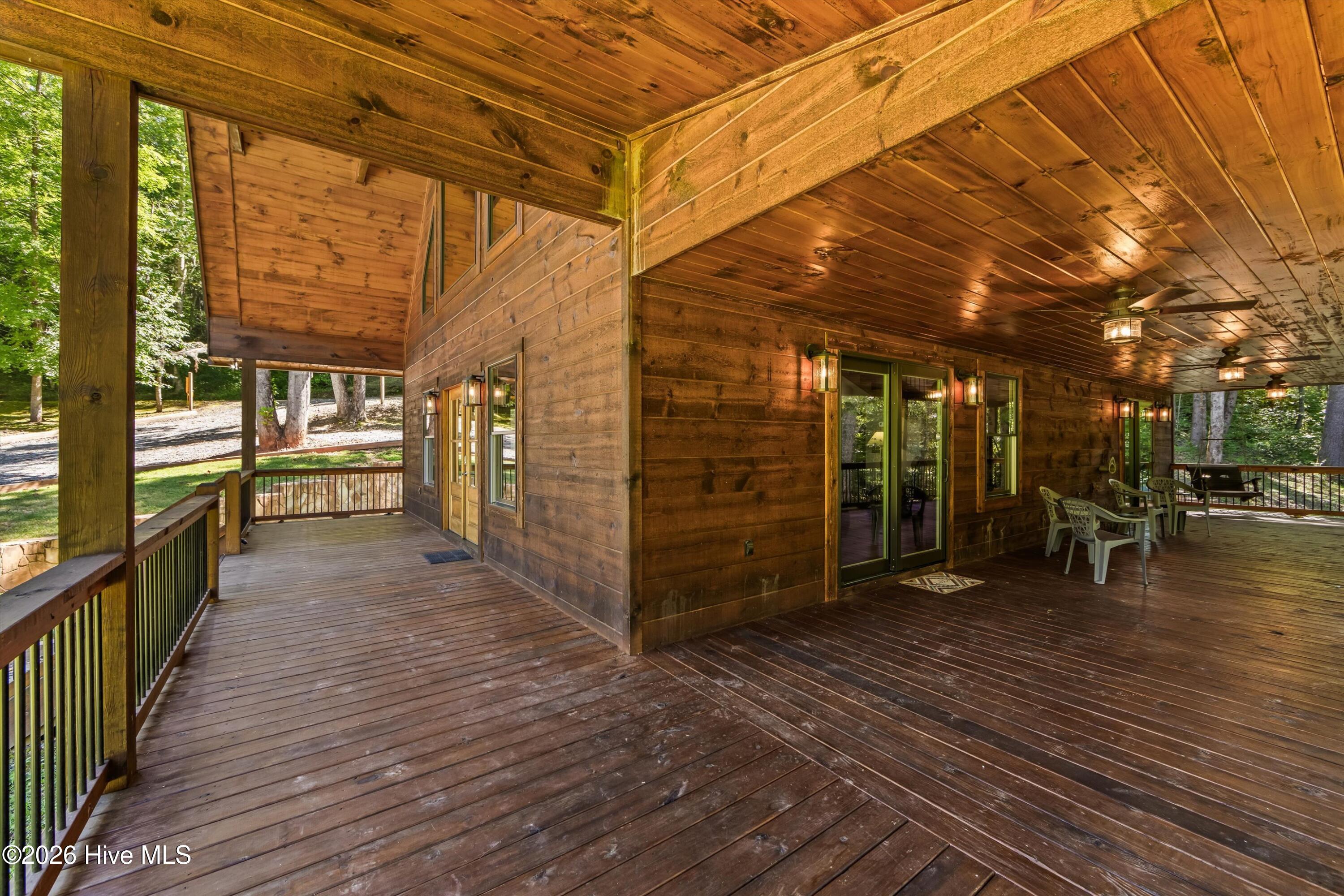 main property photo 40
