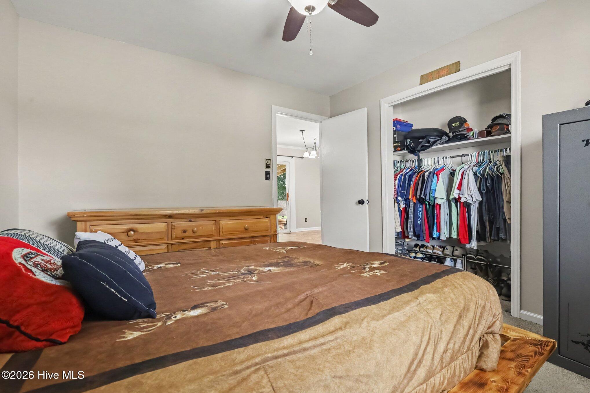 main property photo 10