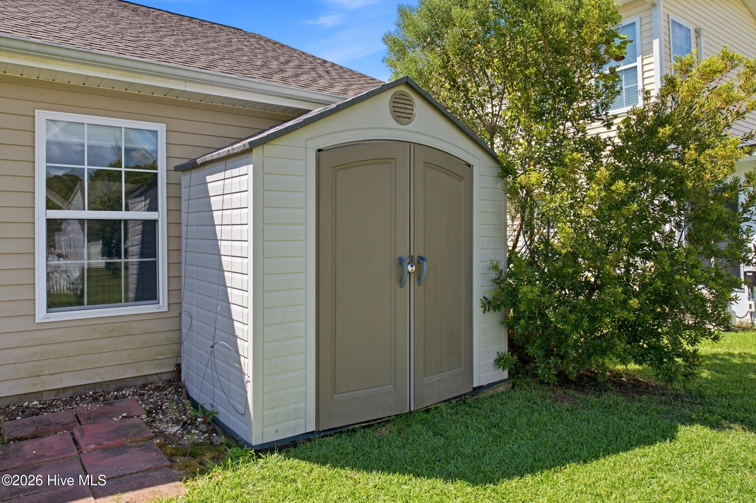 main property photo 35