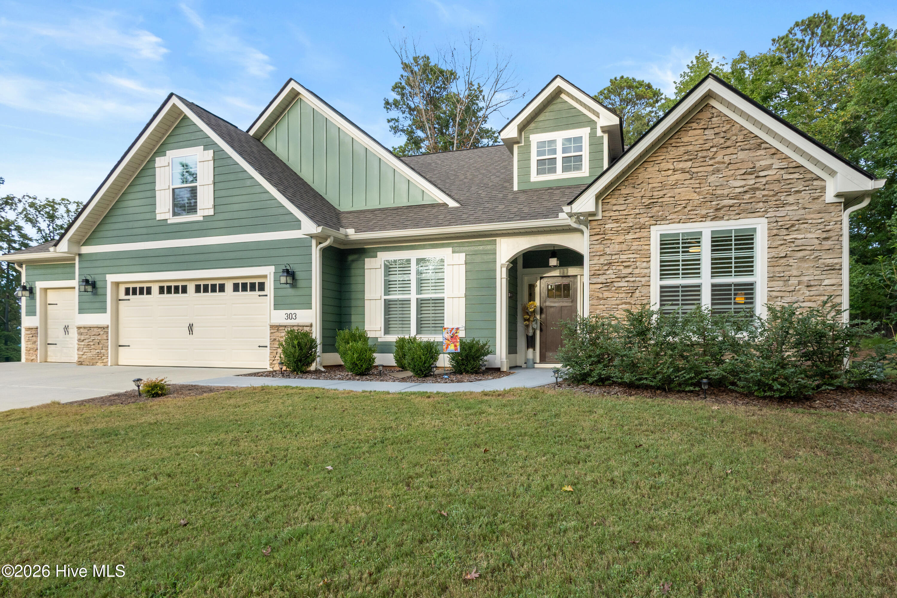 main property photo 0