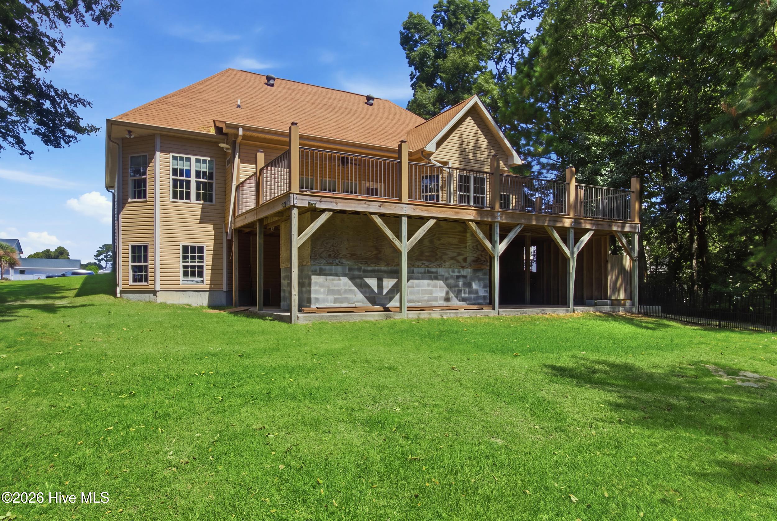 main property photo 4