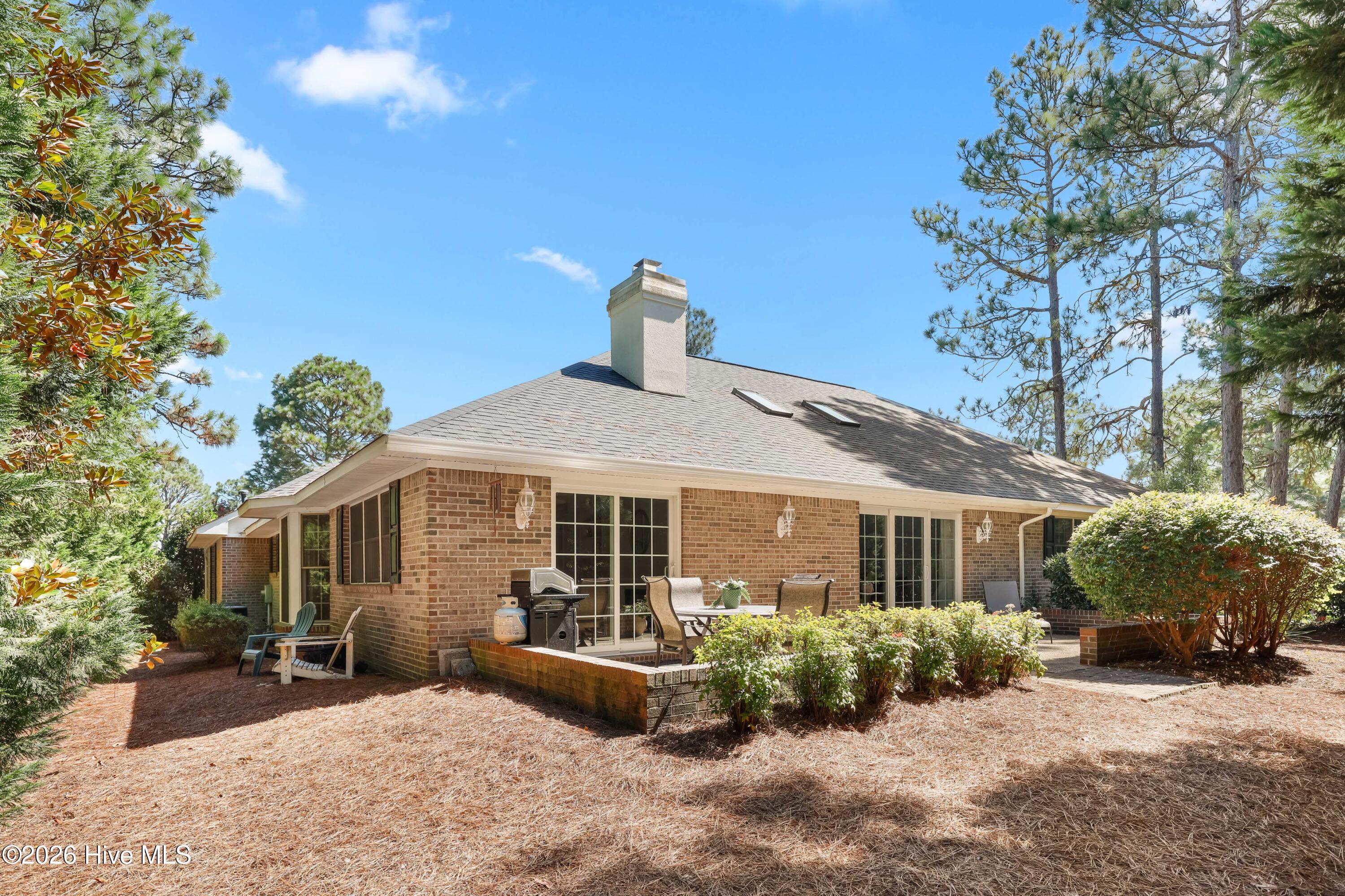 main property photo 40