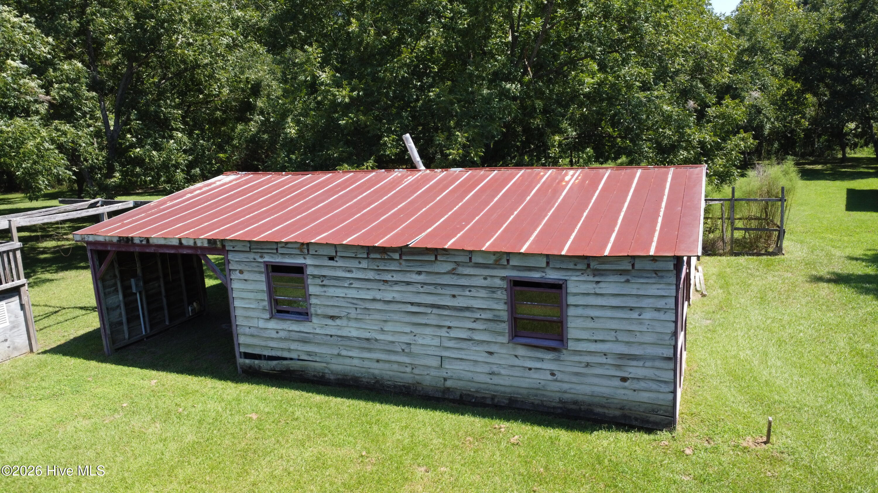 main property photo 17