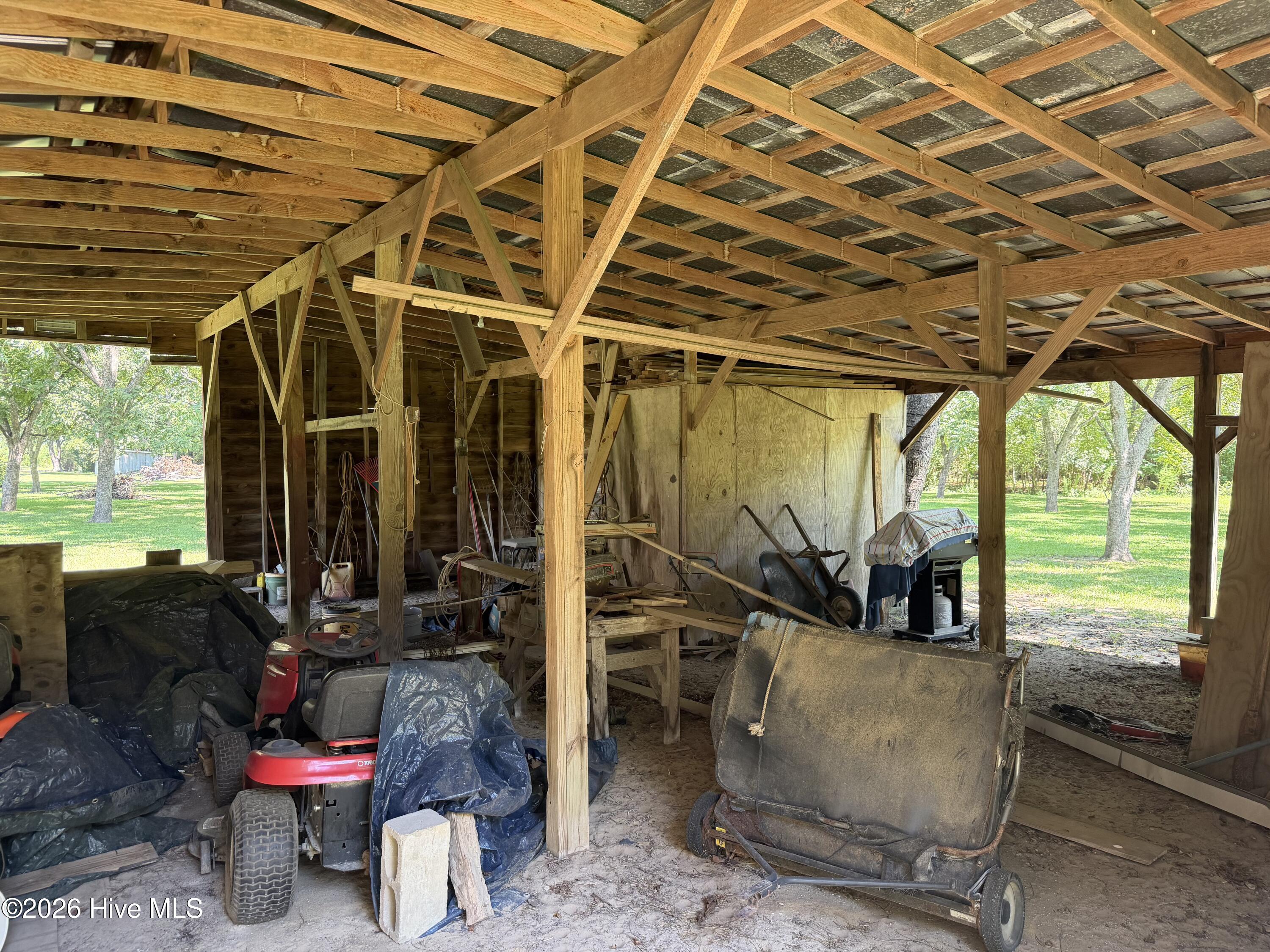 main property photo 19