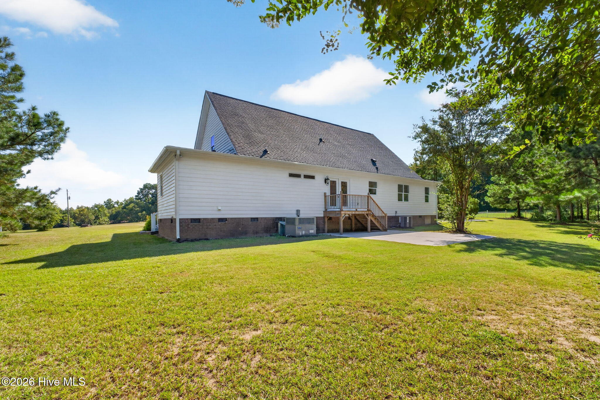 main property photo 43
