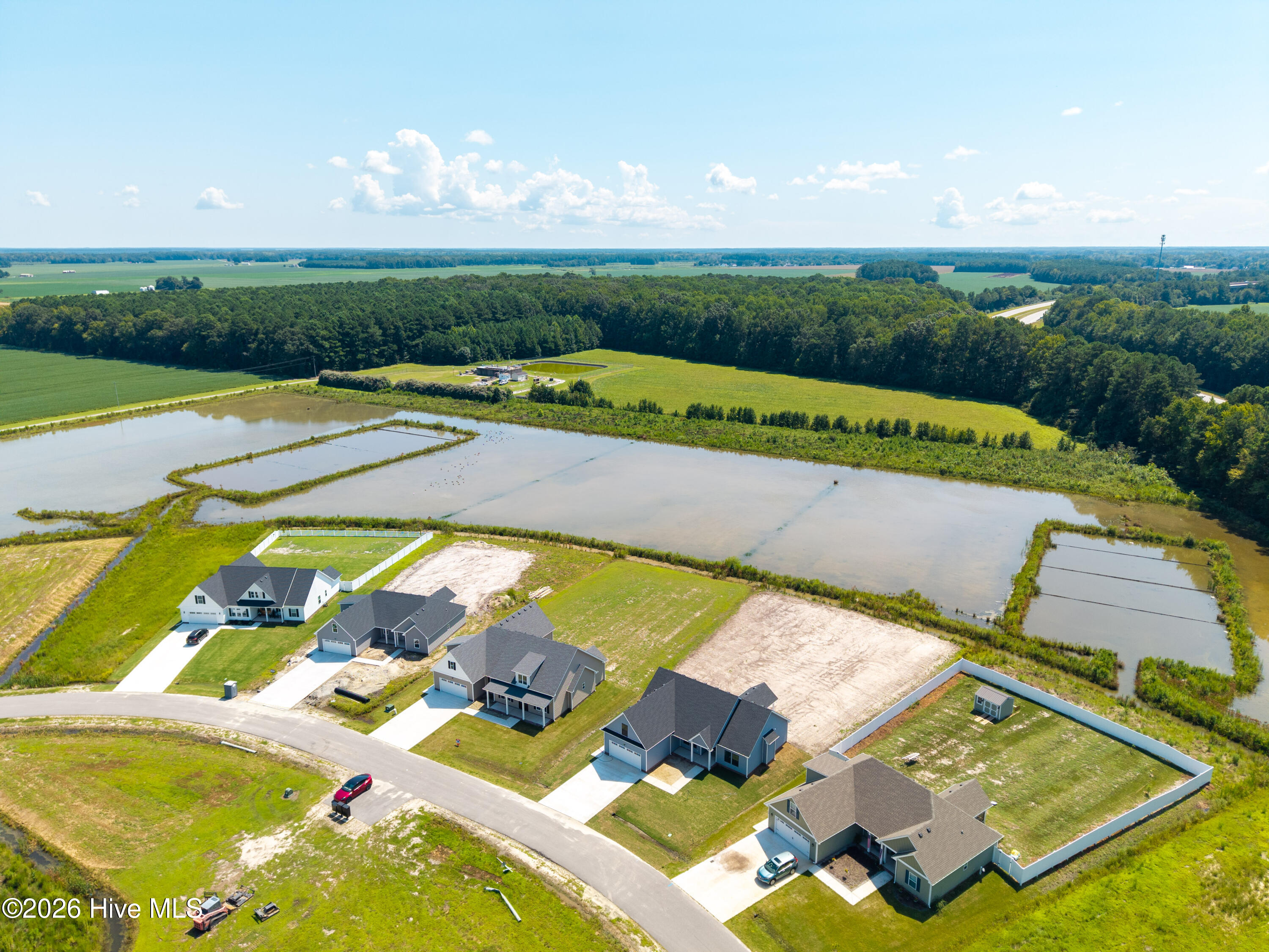 main property photo 33