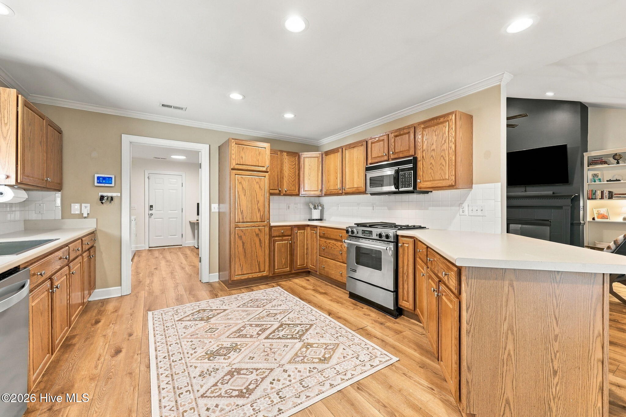 main property photo 13