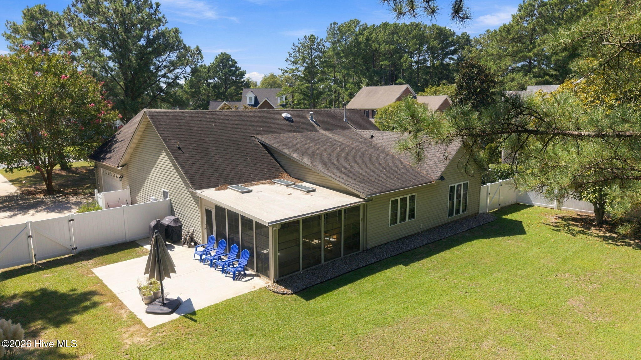 main property photo 50