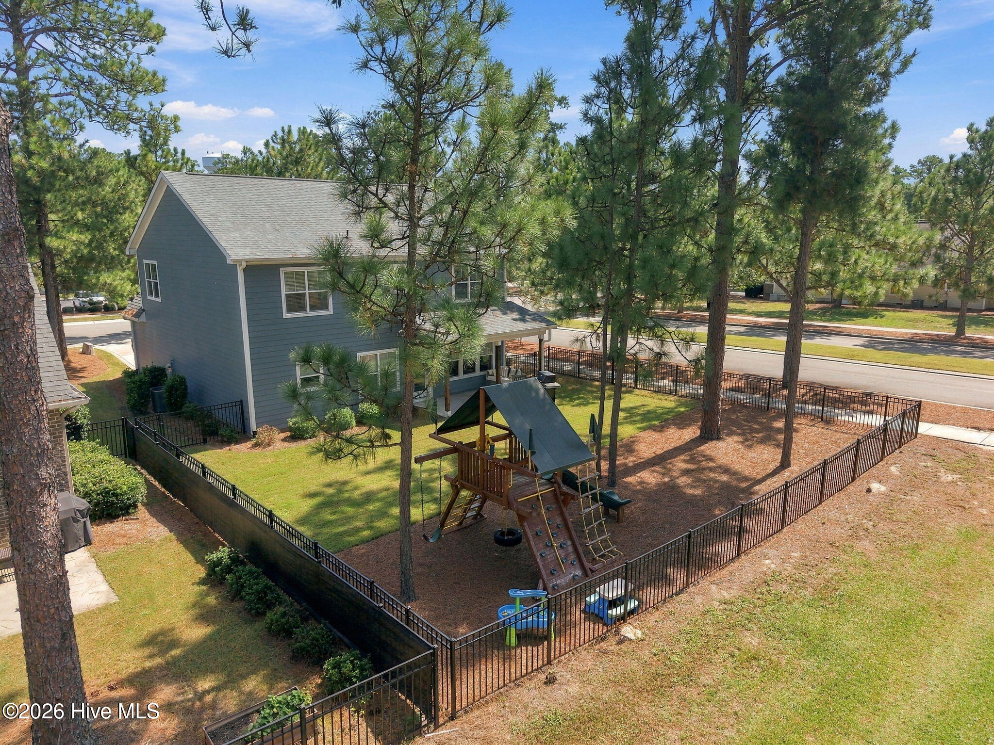 main property photo 48