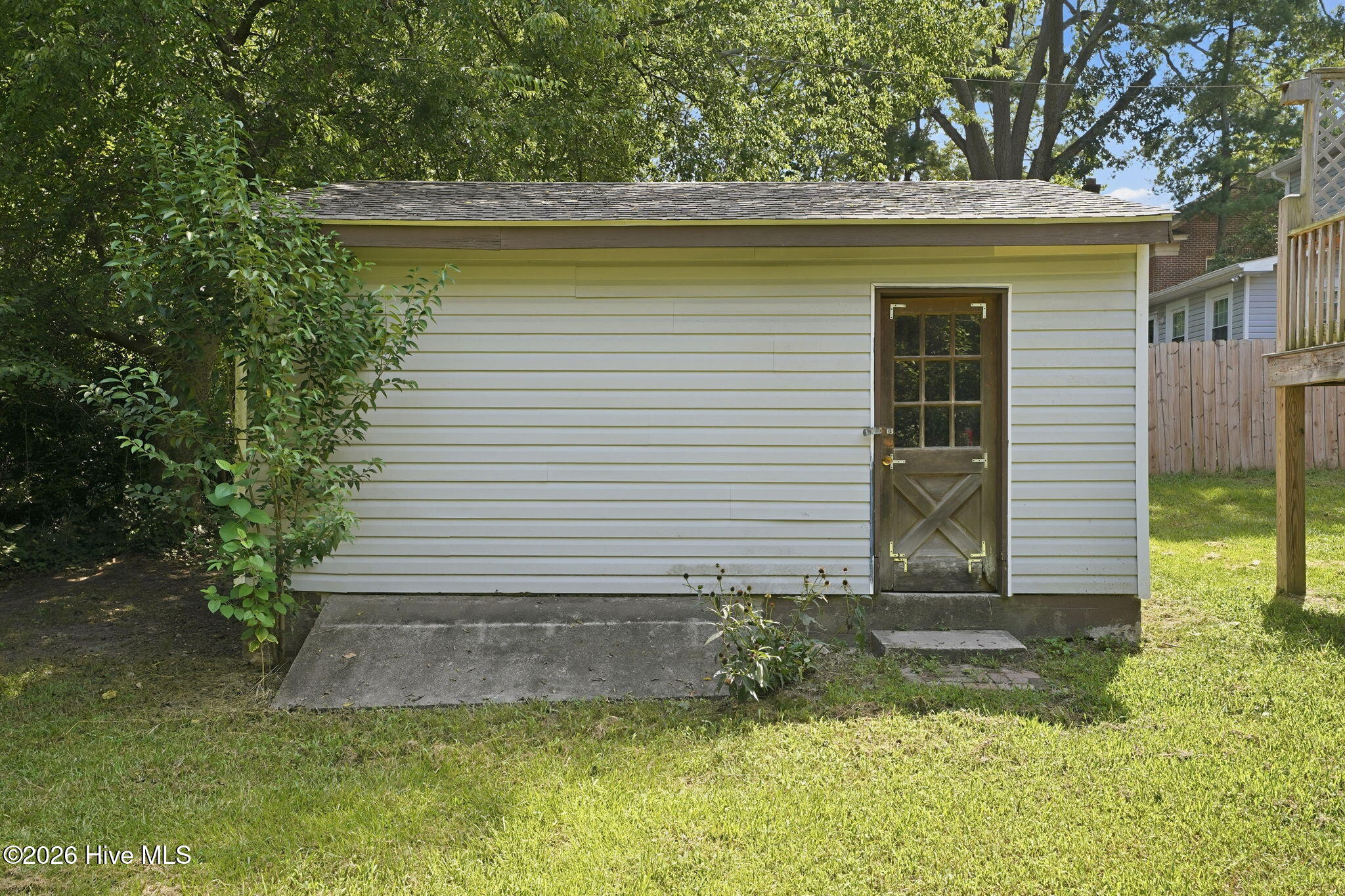 main property photo 54