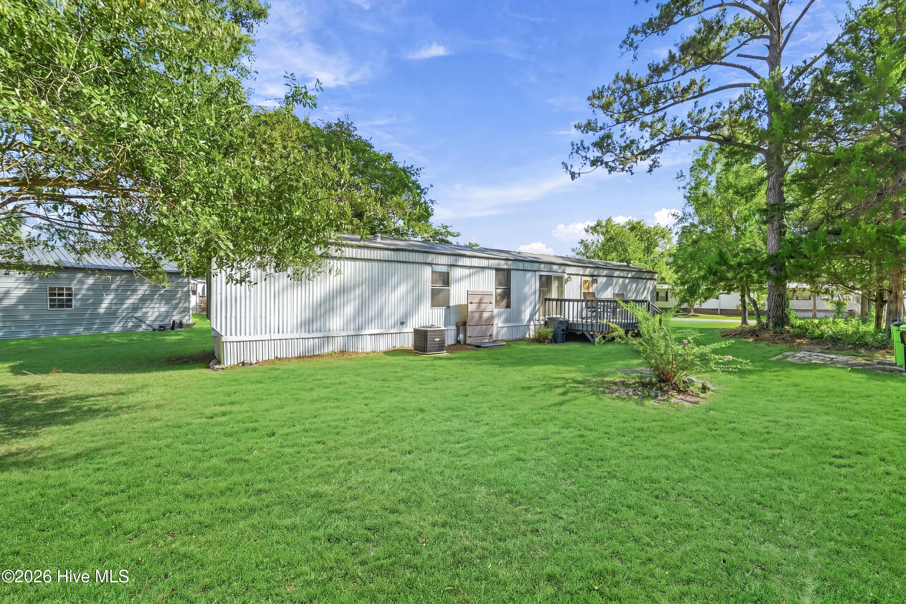 main property photo 20
