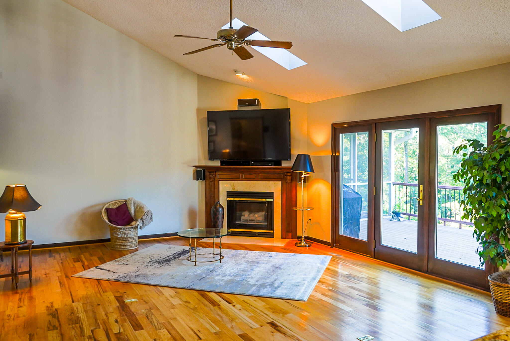 main property photo 41