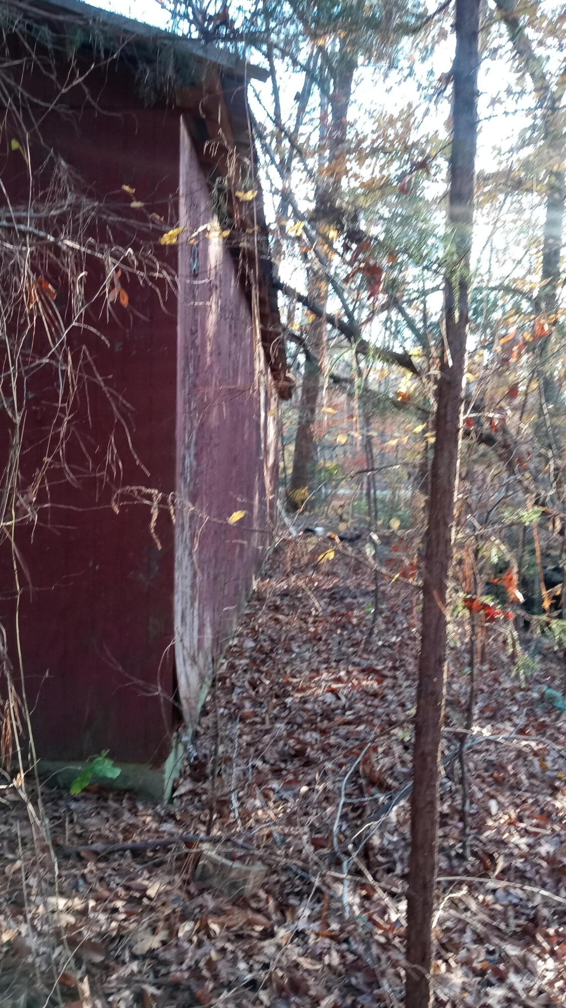 main property photo 32