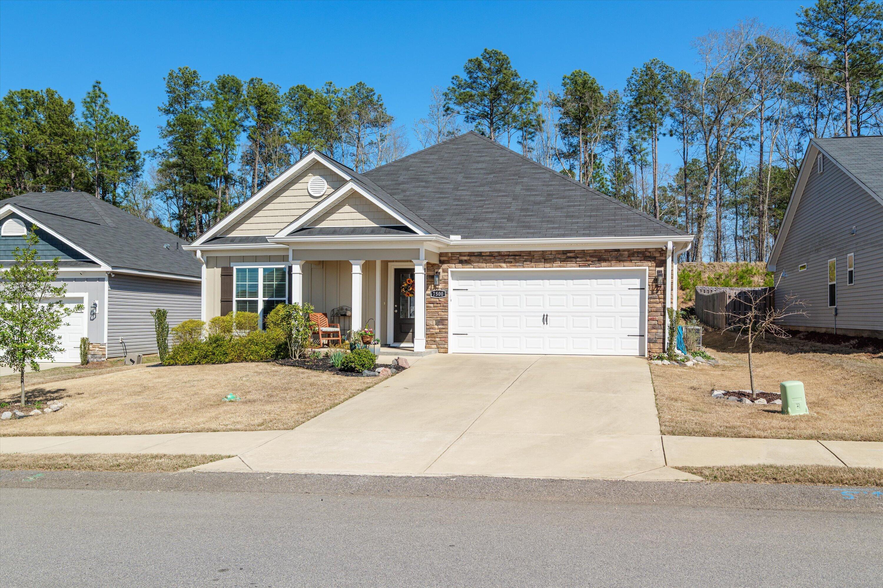 main property photo 4