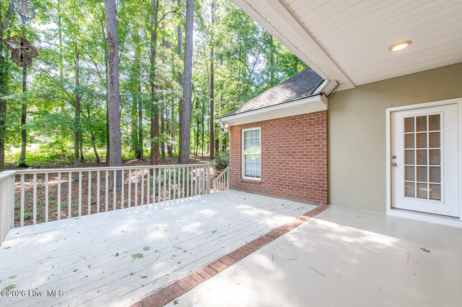 main property photo 25