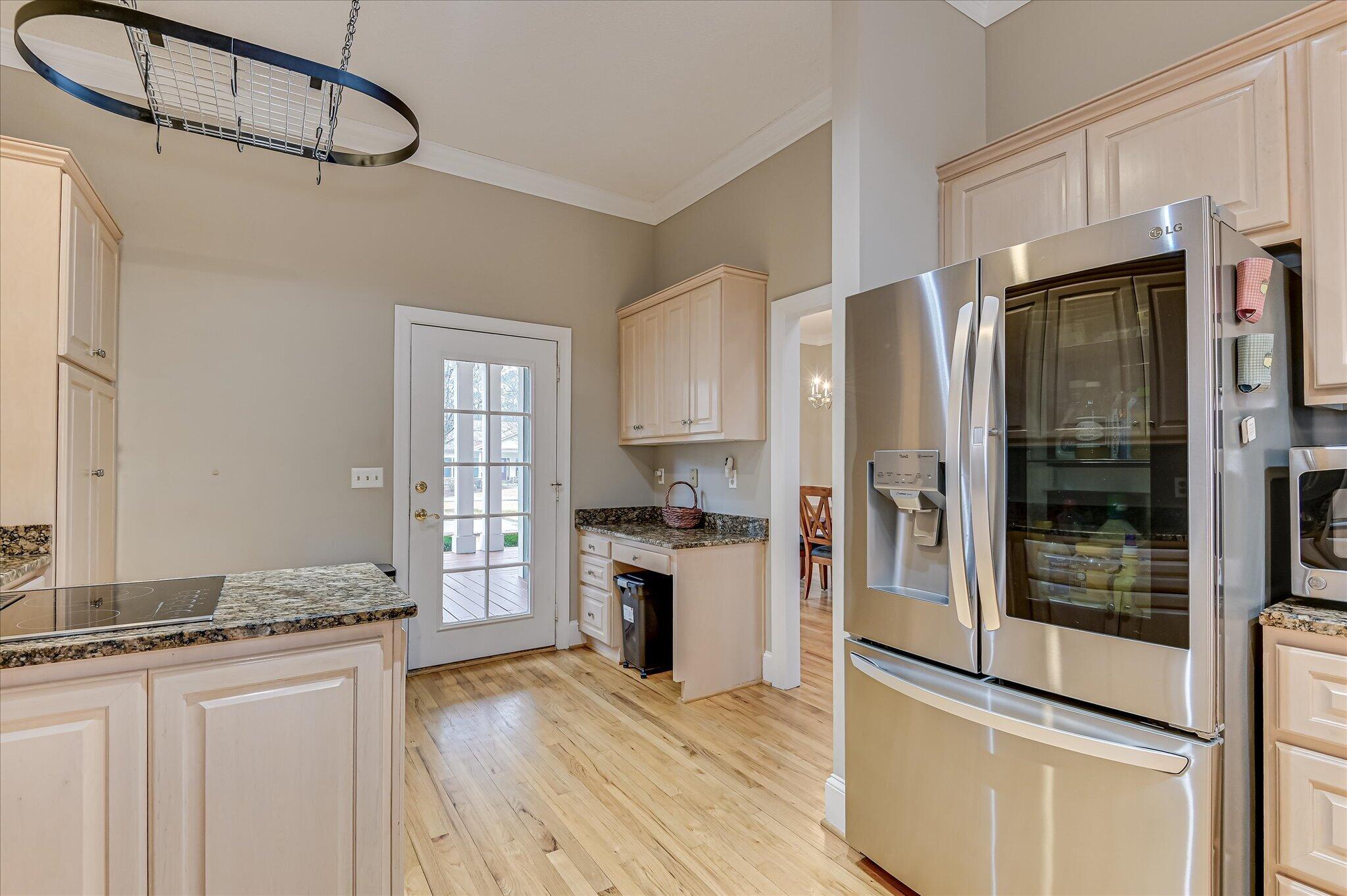 main property photo 26