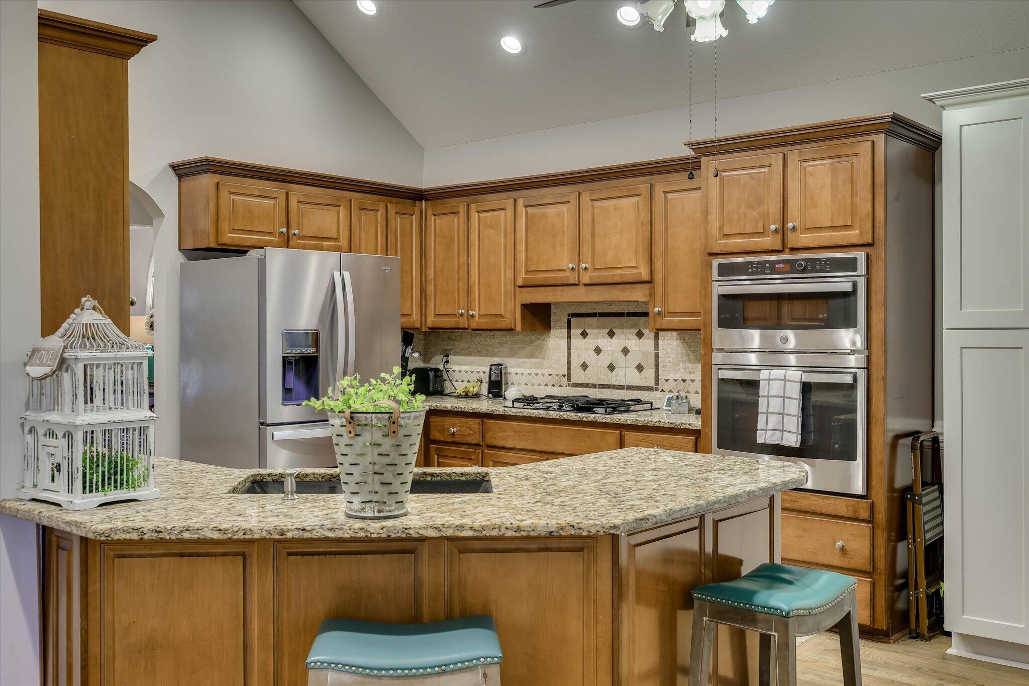 main property photo 15