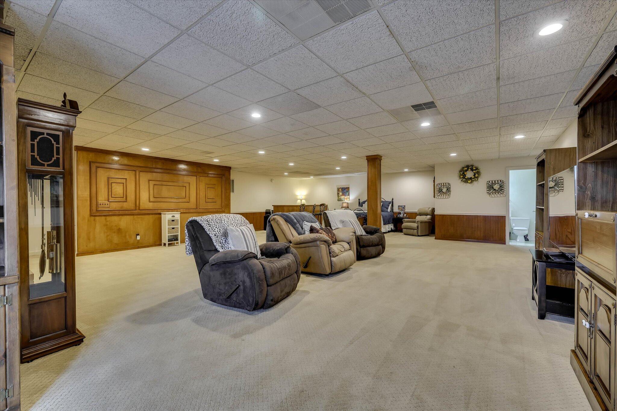 main property photo 49