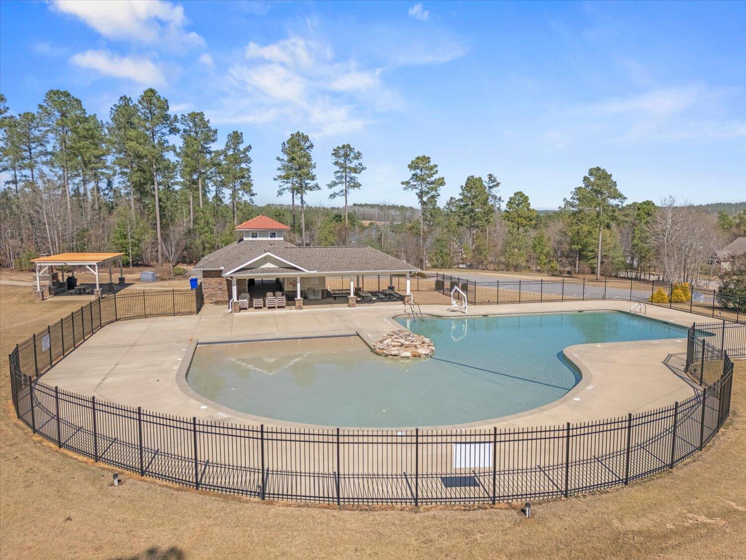 main property photo 51