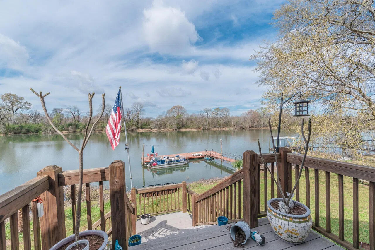 main property photo 47