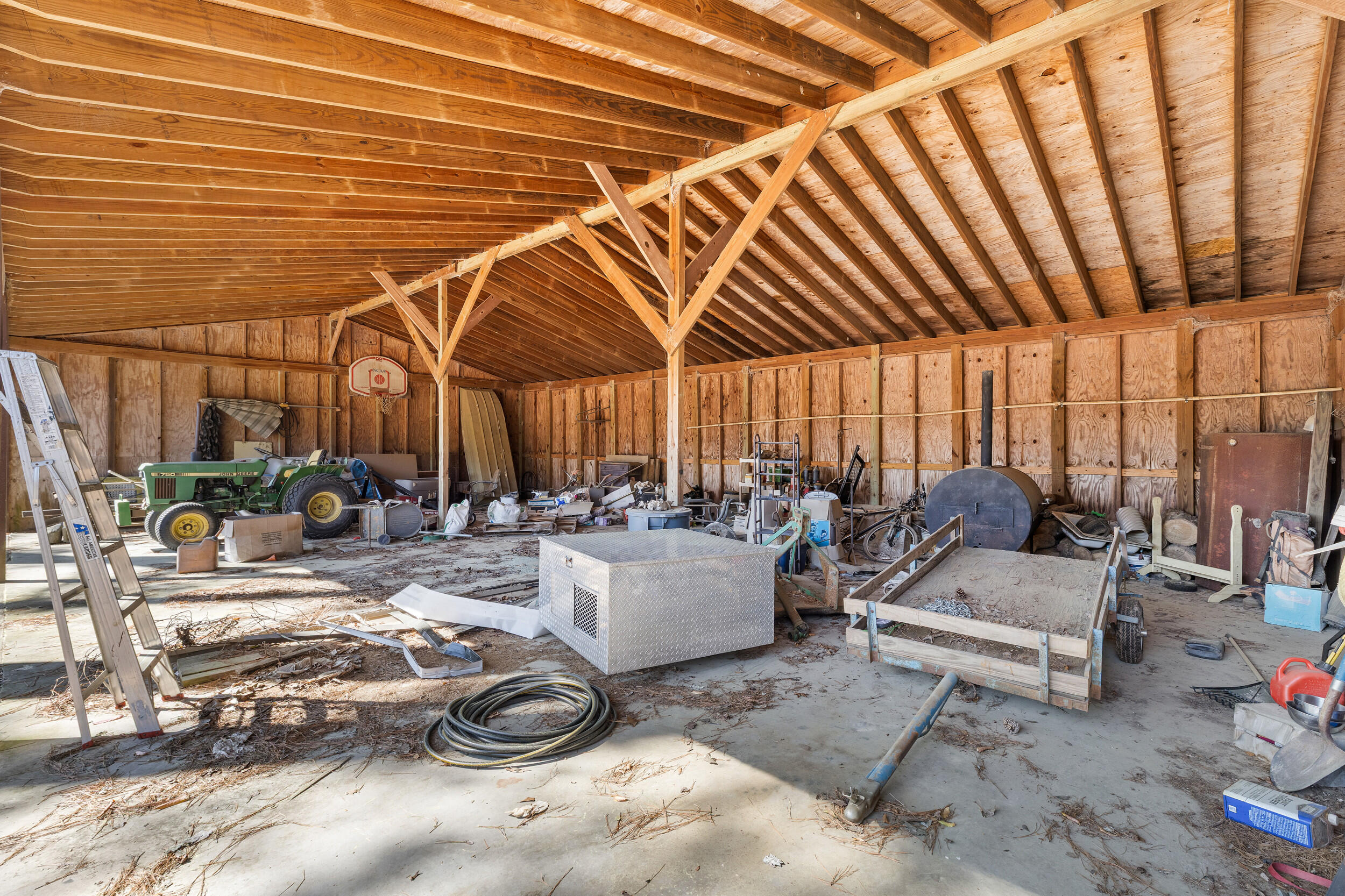 main property photo 43
