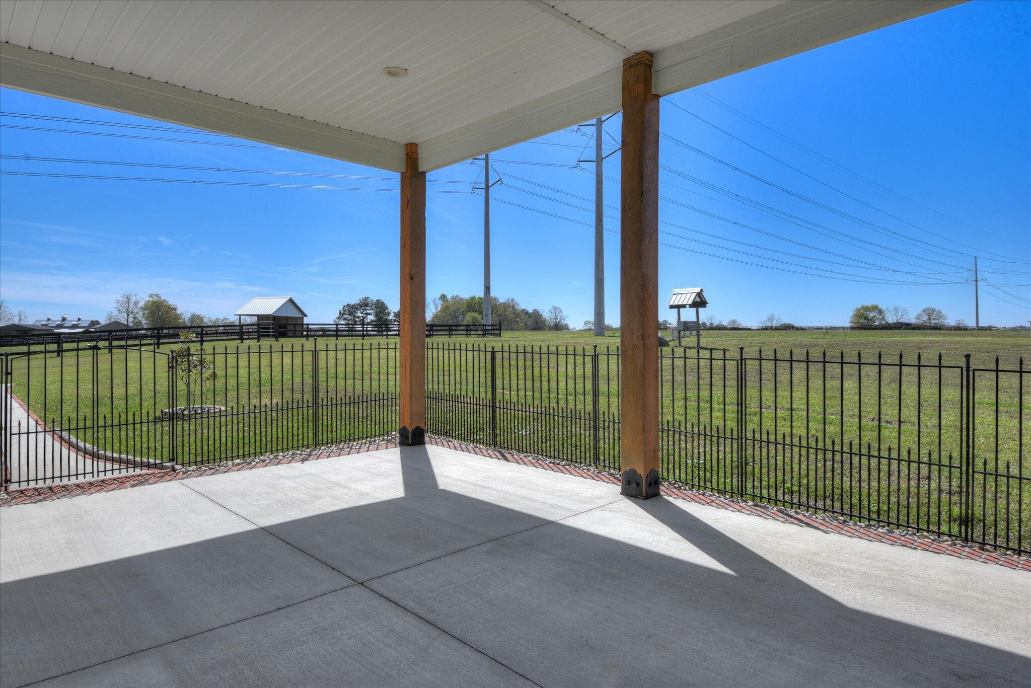 main property photo 38