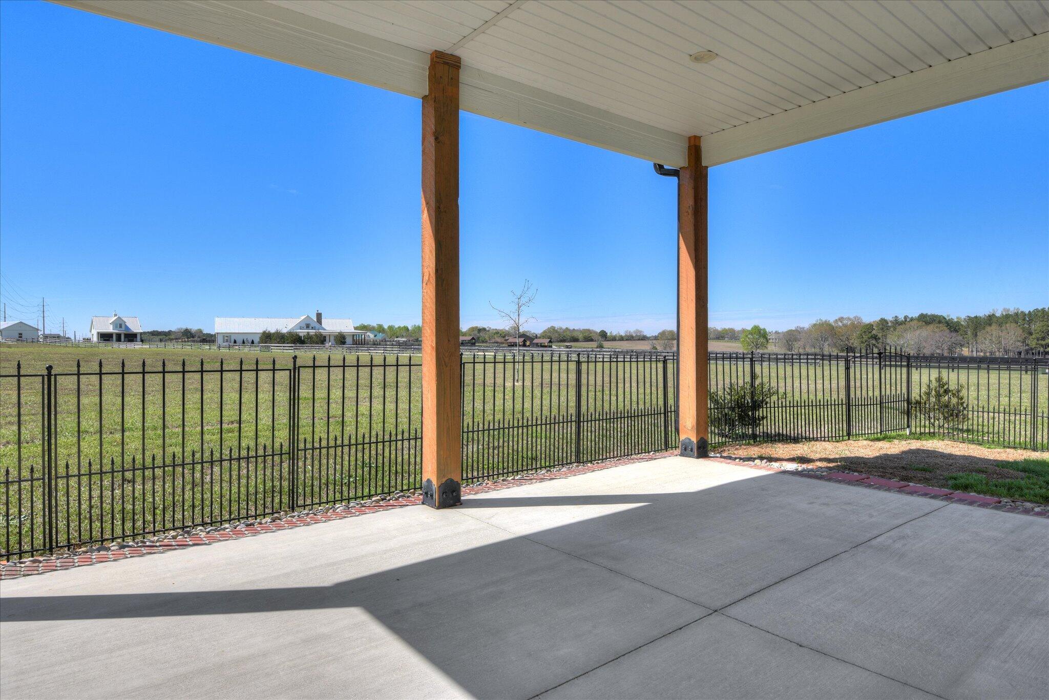 main property photo 39