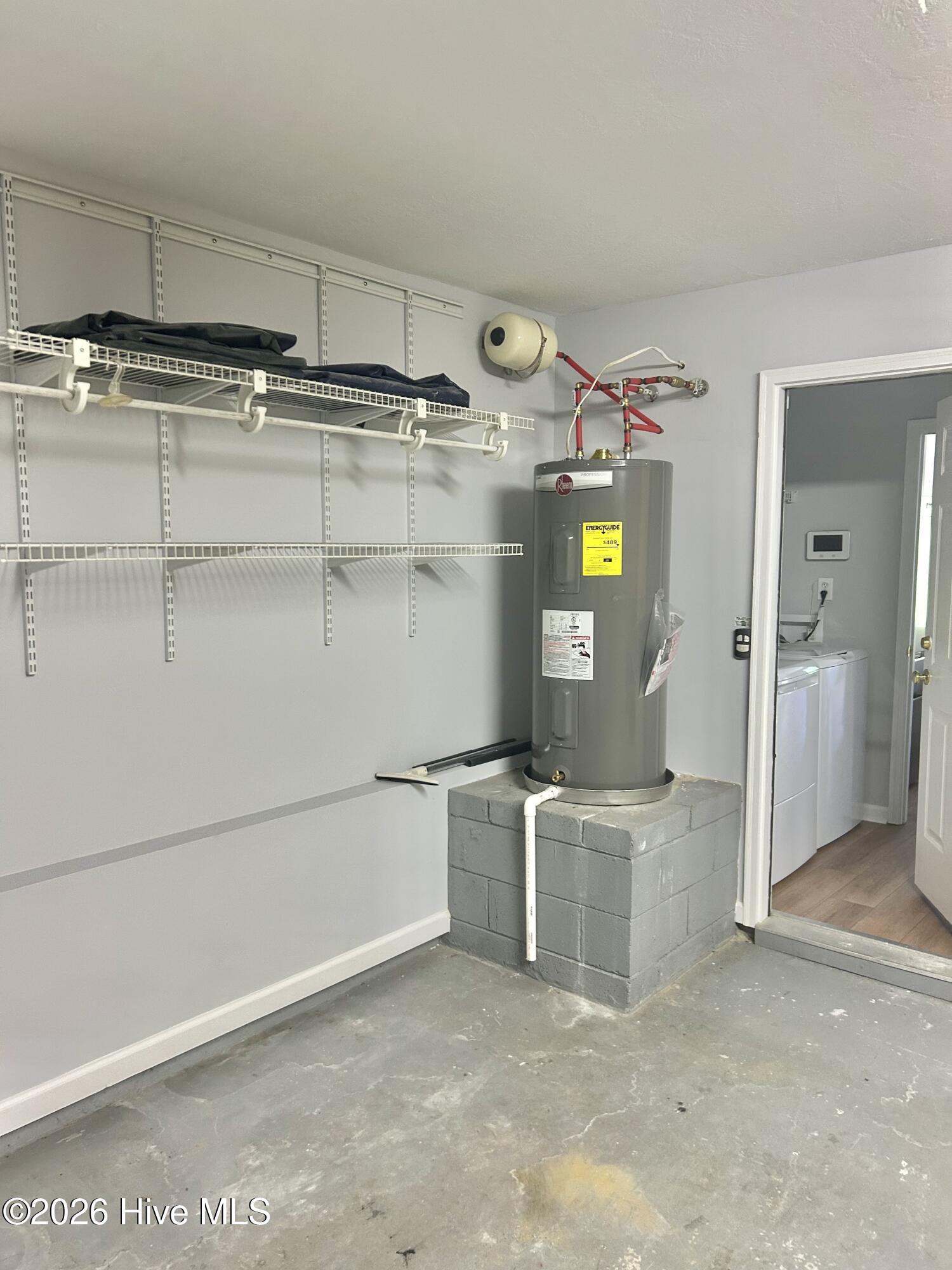 main property photo 18