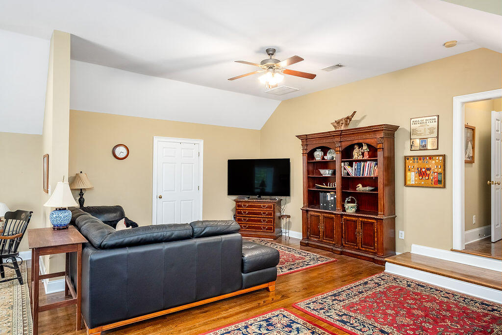 main property photo 57