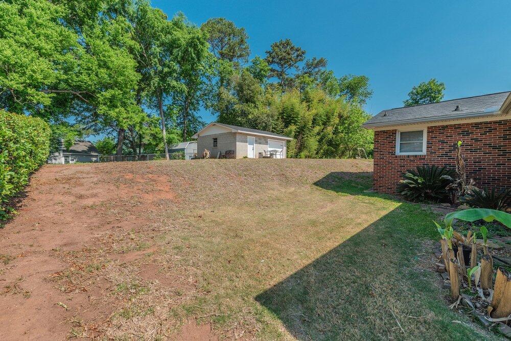 main property photo 37