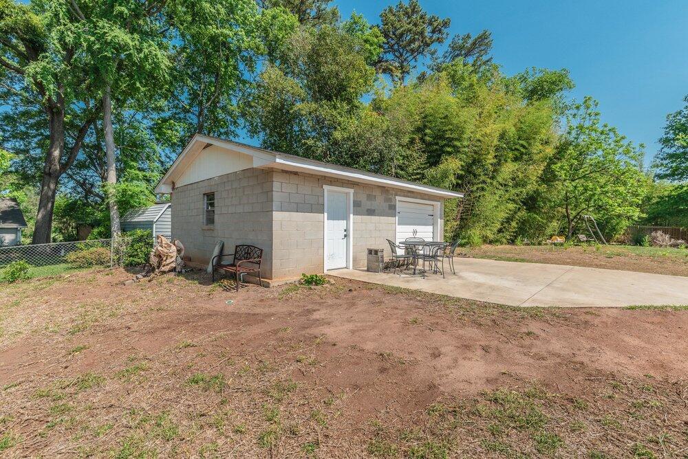main property photo 41
