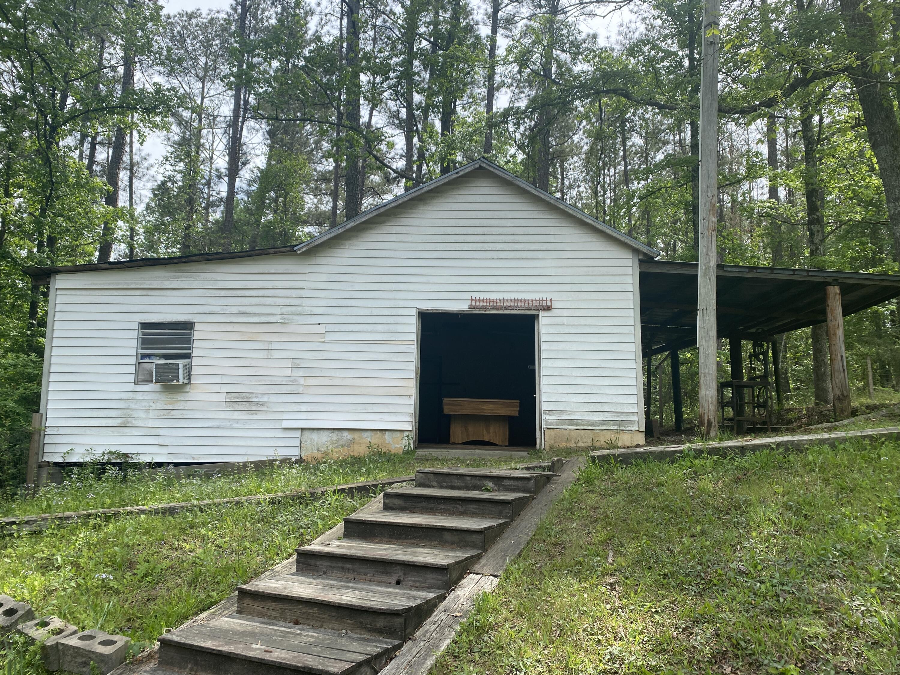main property photo 45