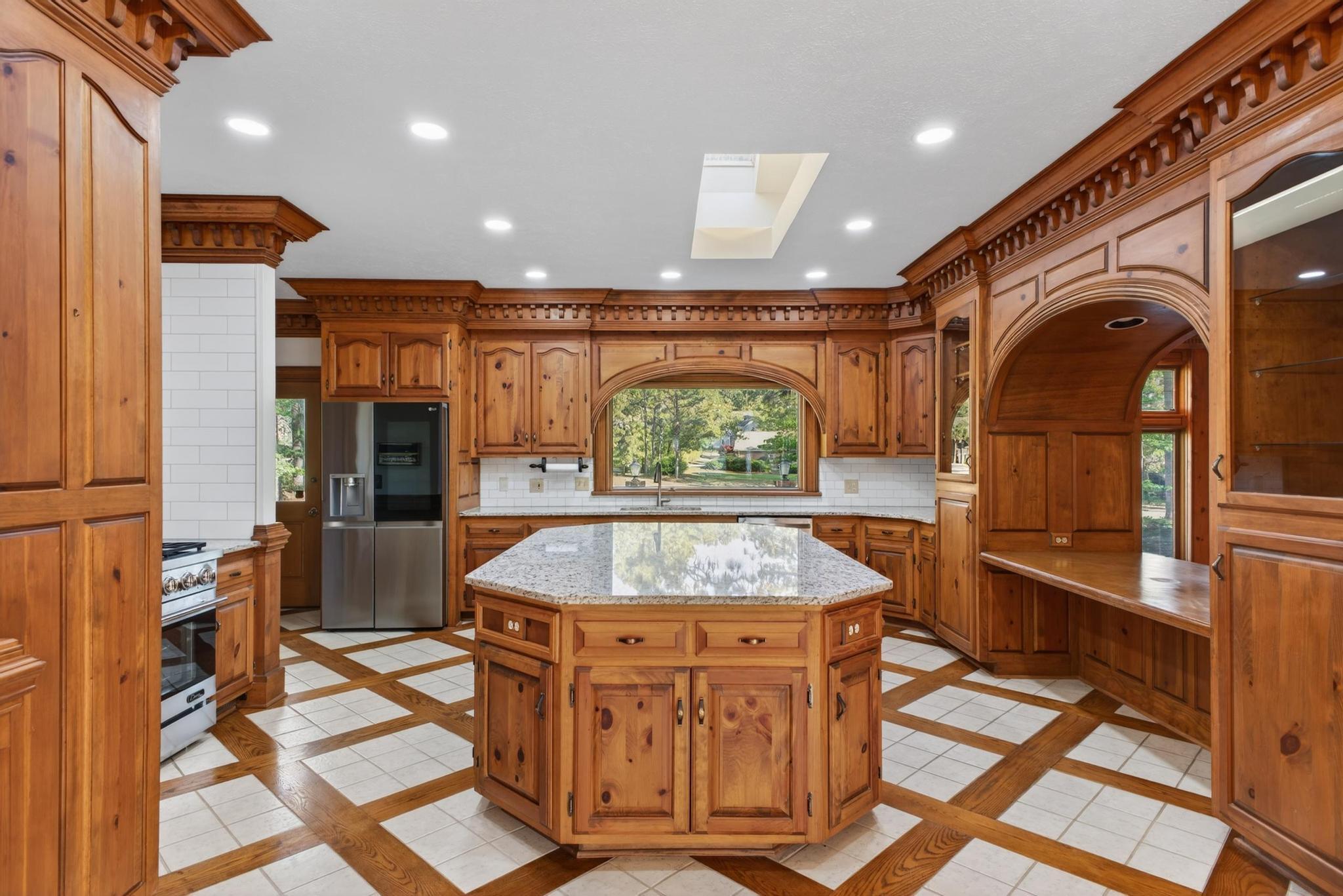 main property photo 4
