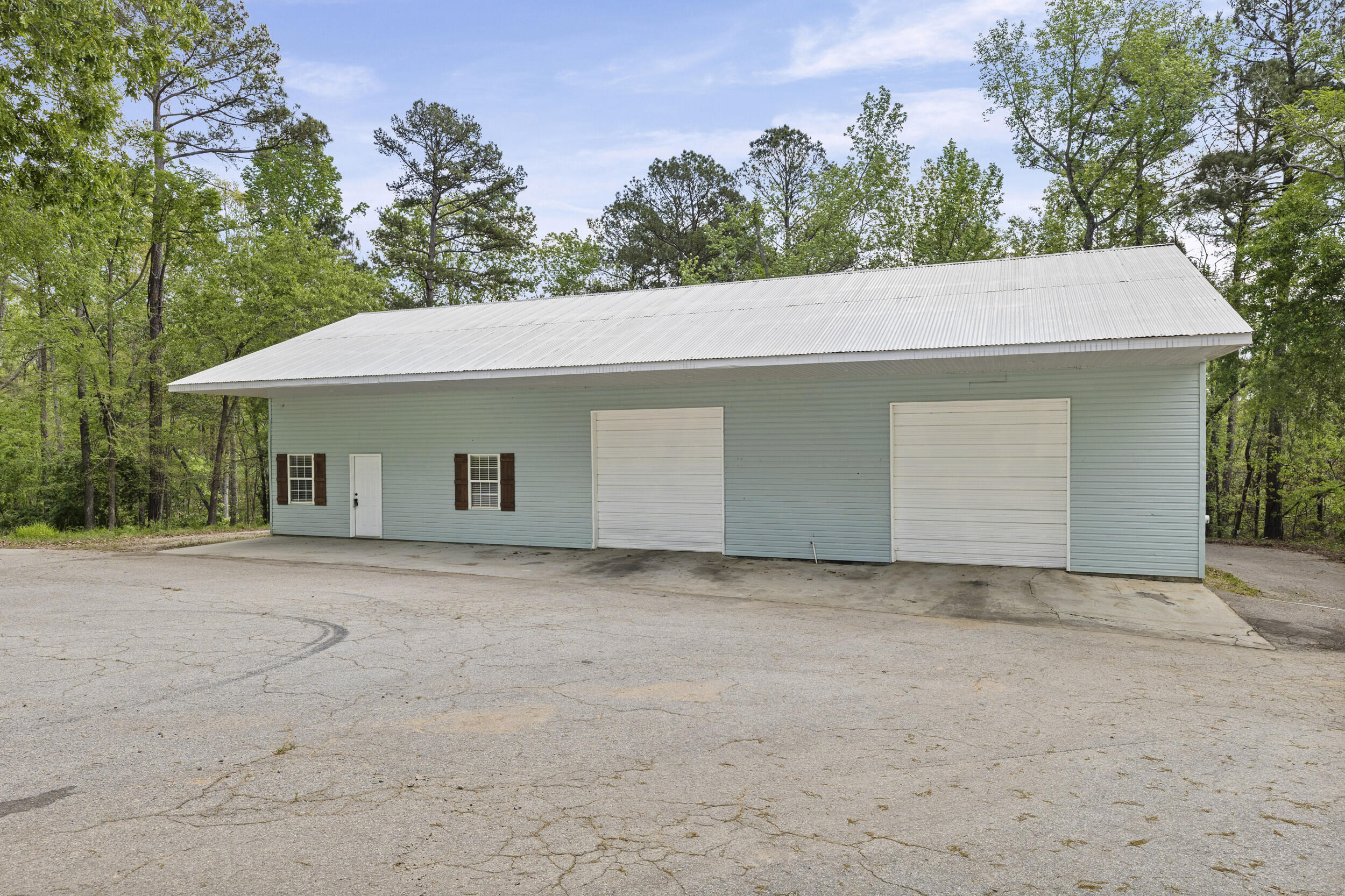 main property photo 48
