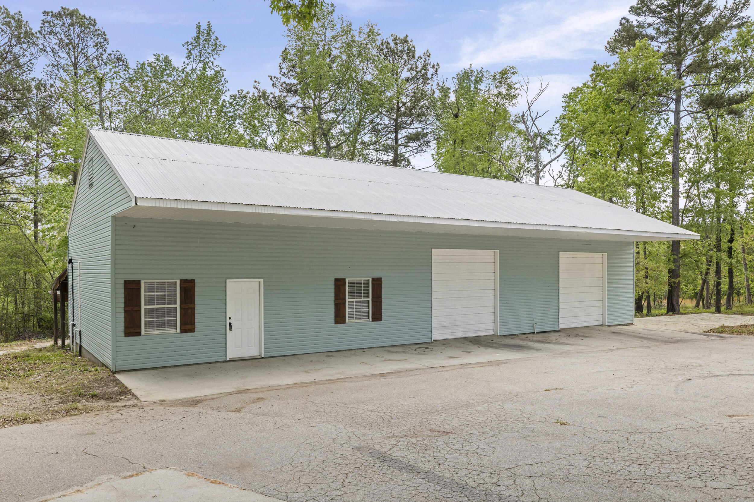 main property photo 49
